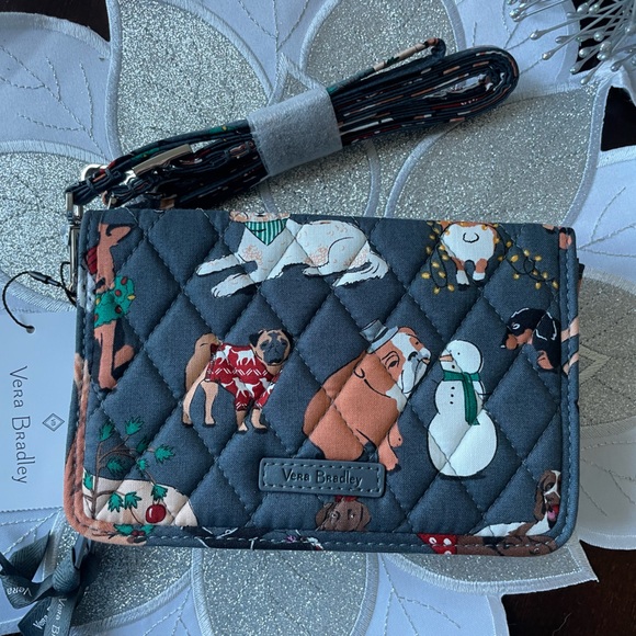 Vera Bradley HOLIDAY DOGS 3in1 crossbody, wallet, Wristlet NEW - Picture 1 of 6